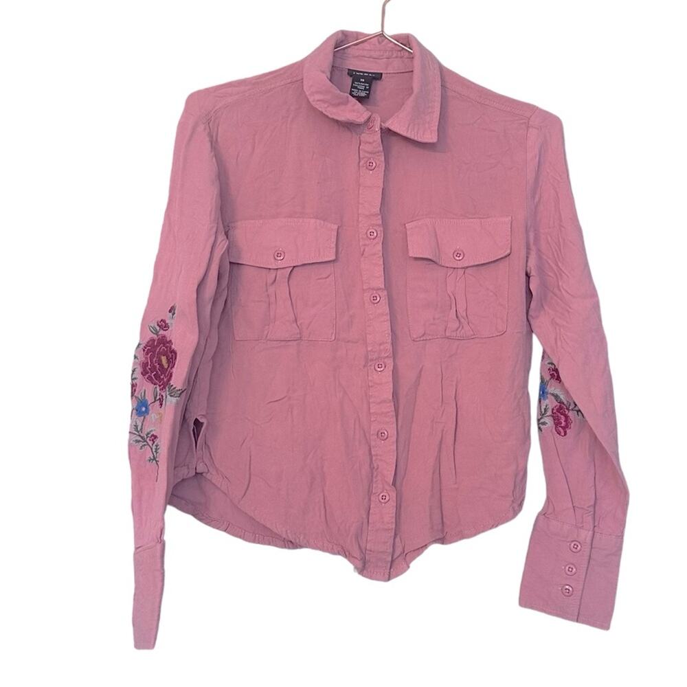 Rue21 Button Down Blouse with Floral Embroidery - XS